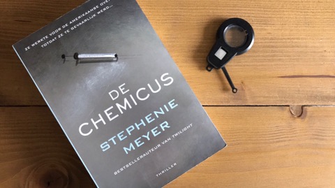 De Chemicus van Stephenie Meyer Recensie by Book Barista