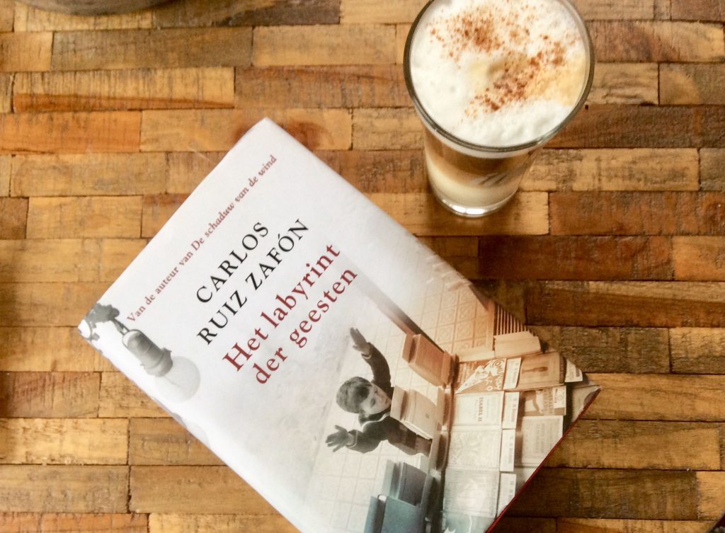 Recensie: Het labyrint der geesten van Carlos Ruiz Zafón - Bookbarista.nl